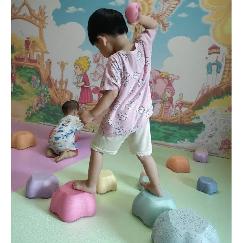 Jucarie Senzoriala de Echilibru, Flippy, Tip Stepping Stones, 5 Piese, din Spuma, pentru Miscare, Sarituri, Prindere, Diametru 28 cm, Model 2, Multicolor - vivimall.ro