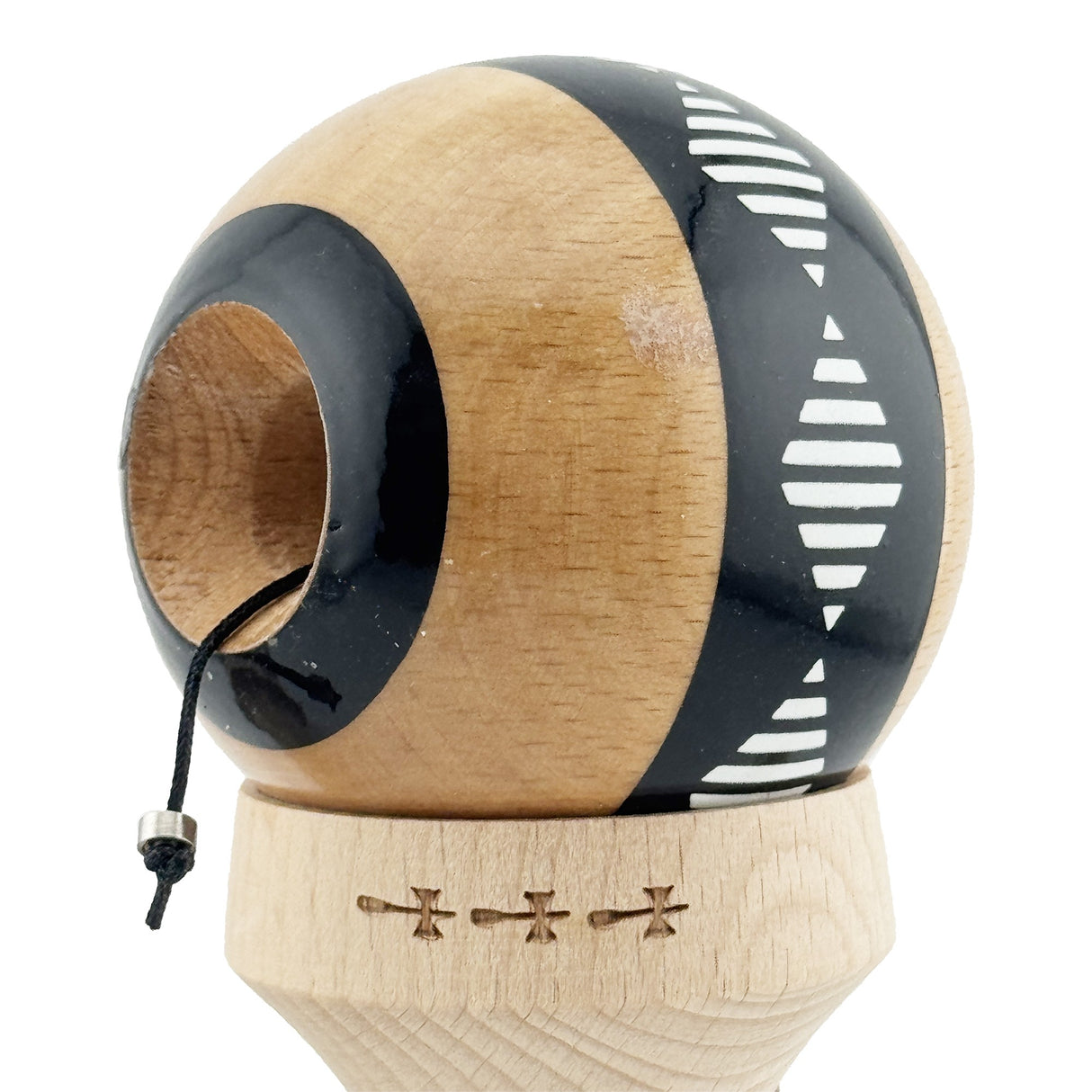 Kendama X Originala FREQUENCY, Profesionala, Vivimall, Cupe Mari KING SIZE V3, Super Sticky, Gaura in Baza, Rulment Metalic, din lemn 18 cm, Ata 55 cm, Negru/Maro