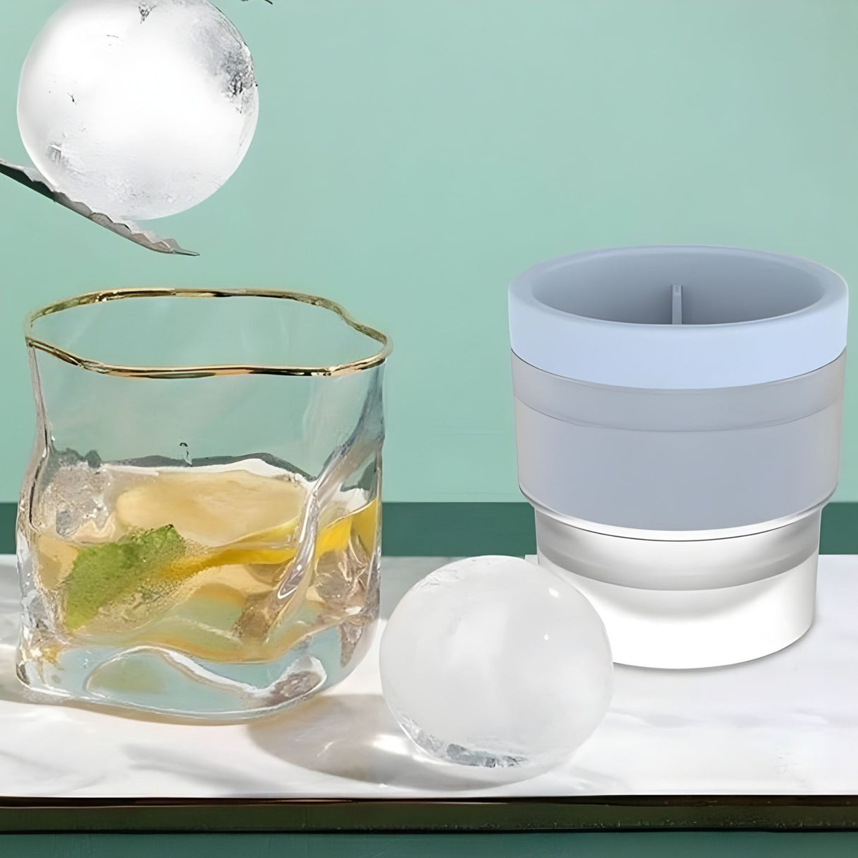 Forma pentru Gheata, Flippy, Sfera XL 6 cm, Silicon Alimentar Premium, Reutilizabila, Topire Lenta pentru Whiskey si Cocktail, Design Stackable, Albastru