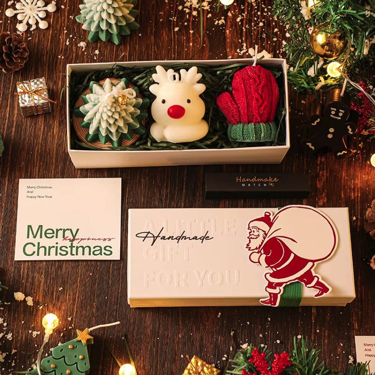 Lumanari Parfumate de Craciun, Flippy, GIFT BOX din 3 Lumanari din Ceara de Soia, Model A Brad, Manusa, Ren, 22.5 x 9.5 x 9 cm, Multicolor - vivimall.ro