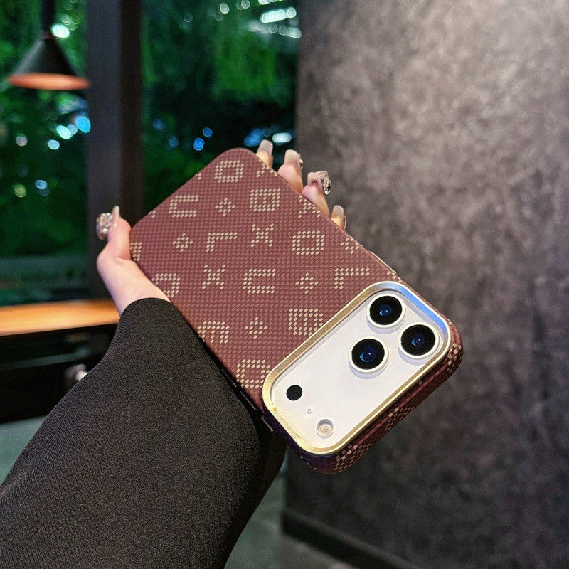 Carcasa Magentica, Vivimall, din Fibra de Carbon, pentru iPhone 16, Portocaliu - vivimall.ro