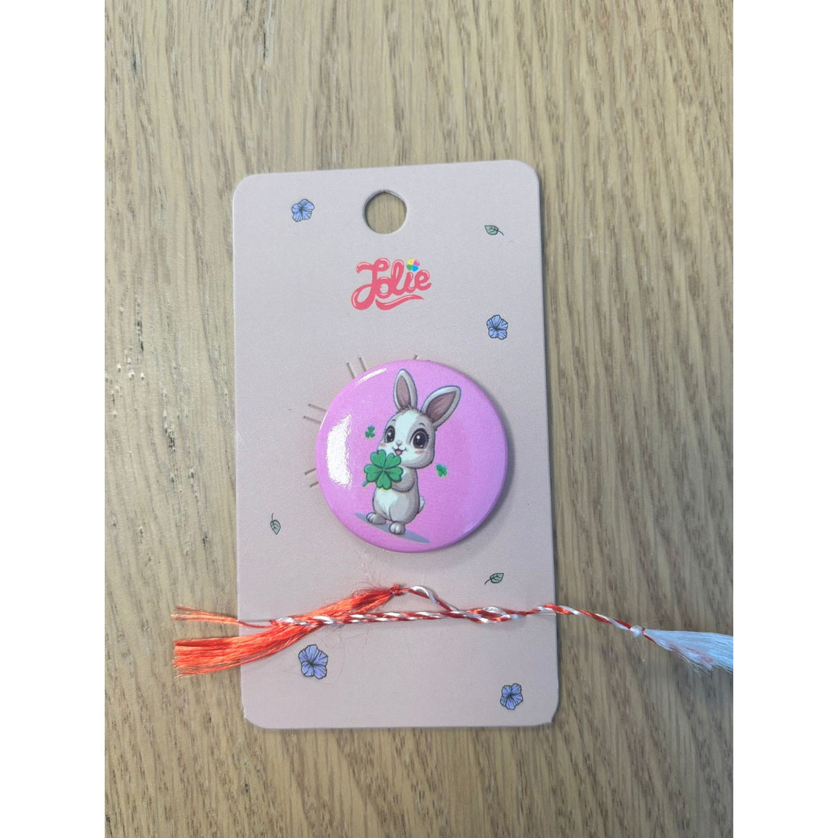 Martisor pentru copii, Brosa, Material Metal, Ambalaj Carton cu Design, Model Iepuras - vivimall.ro