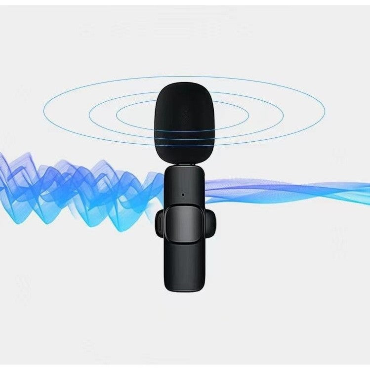 Microfon wireless lavalieră negru, design compact și ușor, detaliu receptor Type-C
