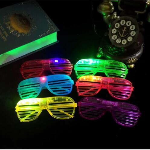 Ochelari de petrecere LED Vivimall purtați, vedere laterală, maner ergonomic, greutate 21g