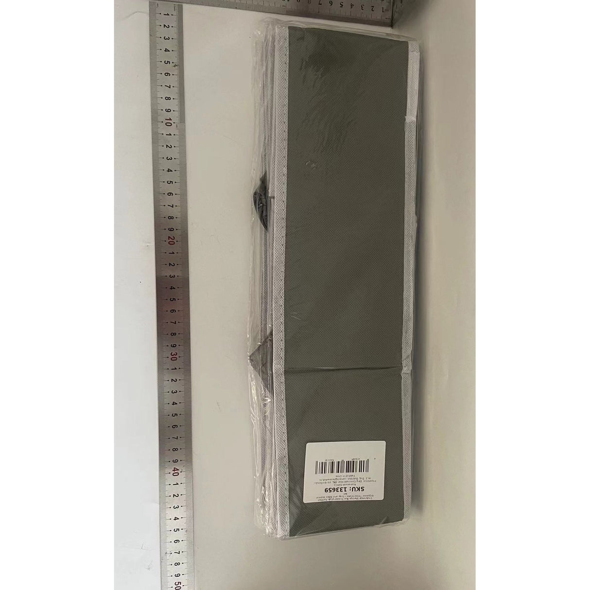 Detaliu cutie mică organizator sertar 14,5x14,5 cm pentru șosete și lenjerie intimă, material respirabil