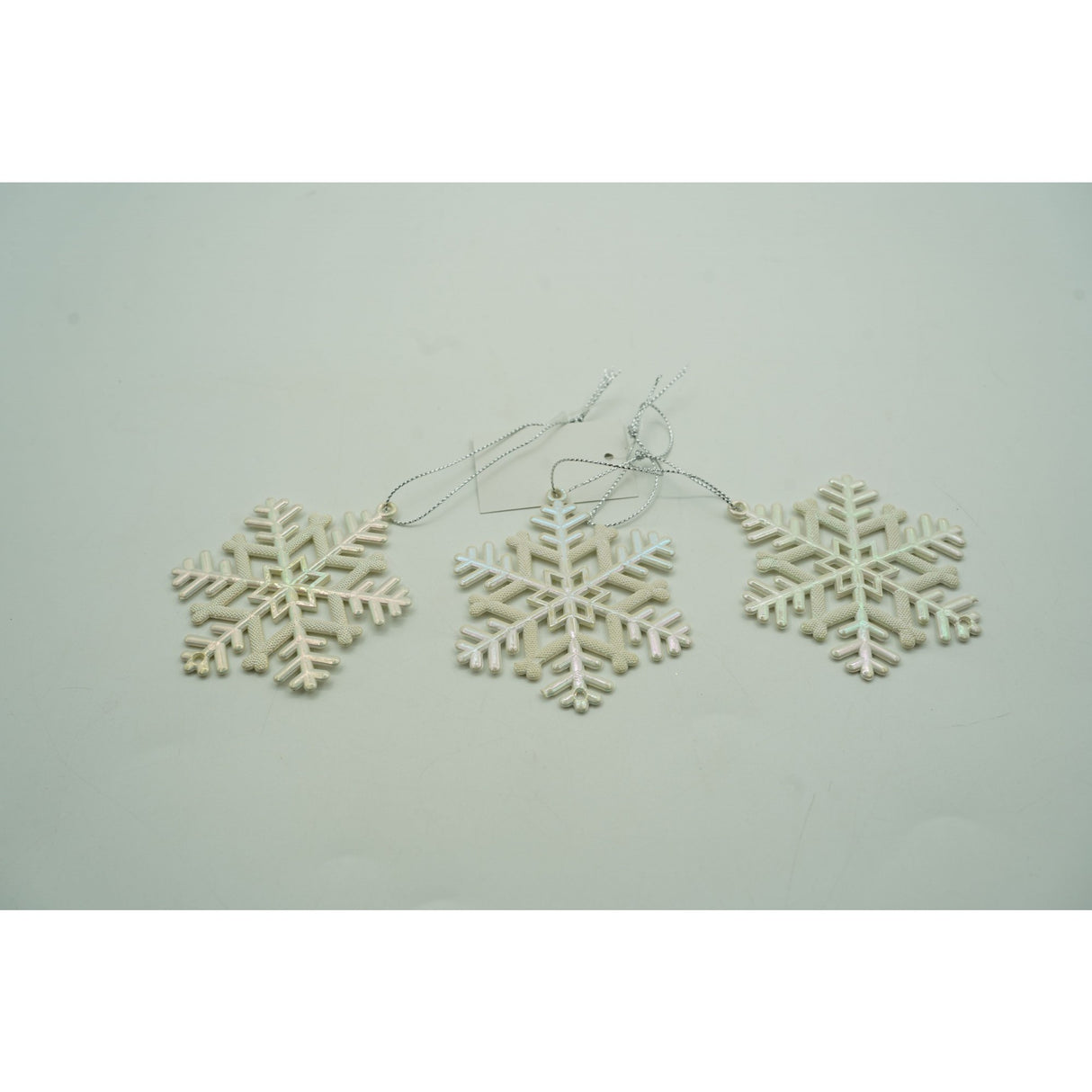 Ornament brad de Craciun, Perlat, in forma de Fulg de nea, 8 cm x 8 cm, Plastic, Vivimall - vivimall.ro