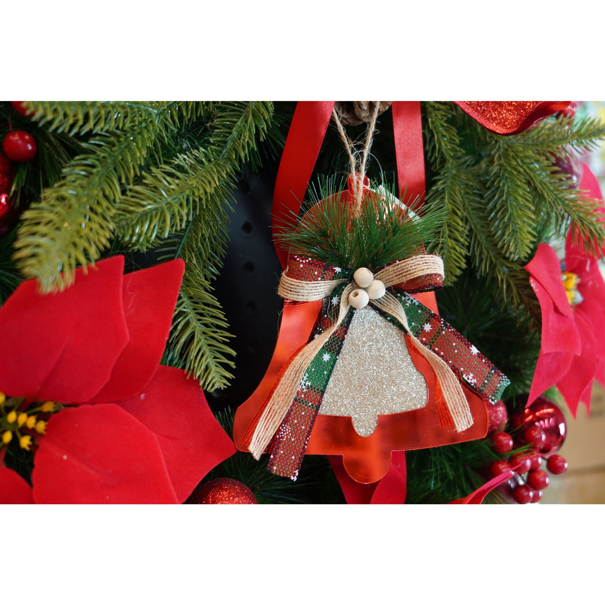 Ornament brad, Vivimall, Clopotel, Rosu, Lucios, 14*16CM, Acril, Interior/ Exterior - vivimall.ro