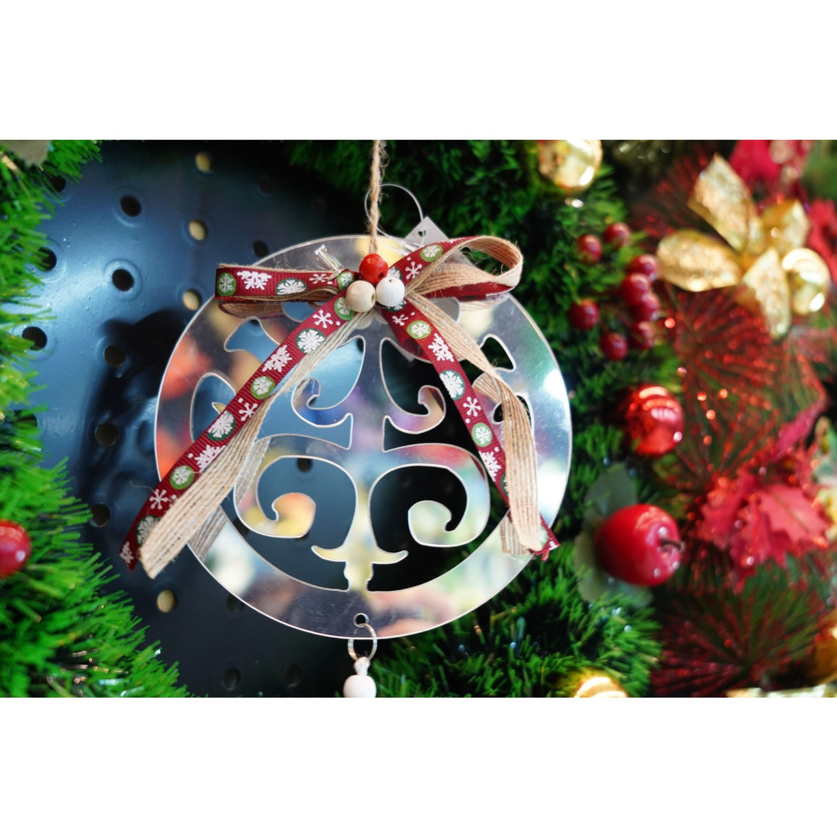 Ornament brad, Vivimall, Rotund, Argintiu, Lucios, 14*26CM, Acril, Interior/ Exterior - vivimall.ro