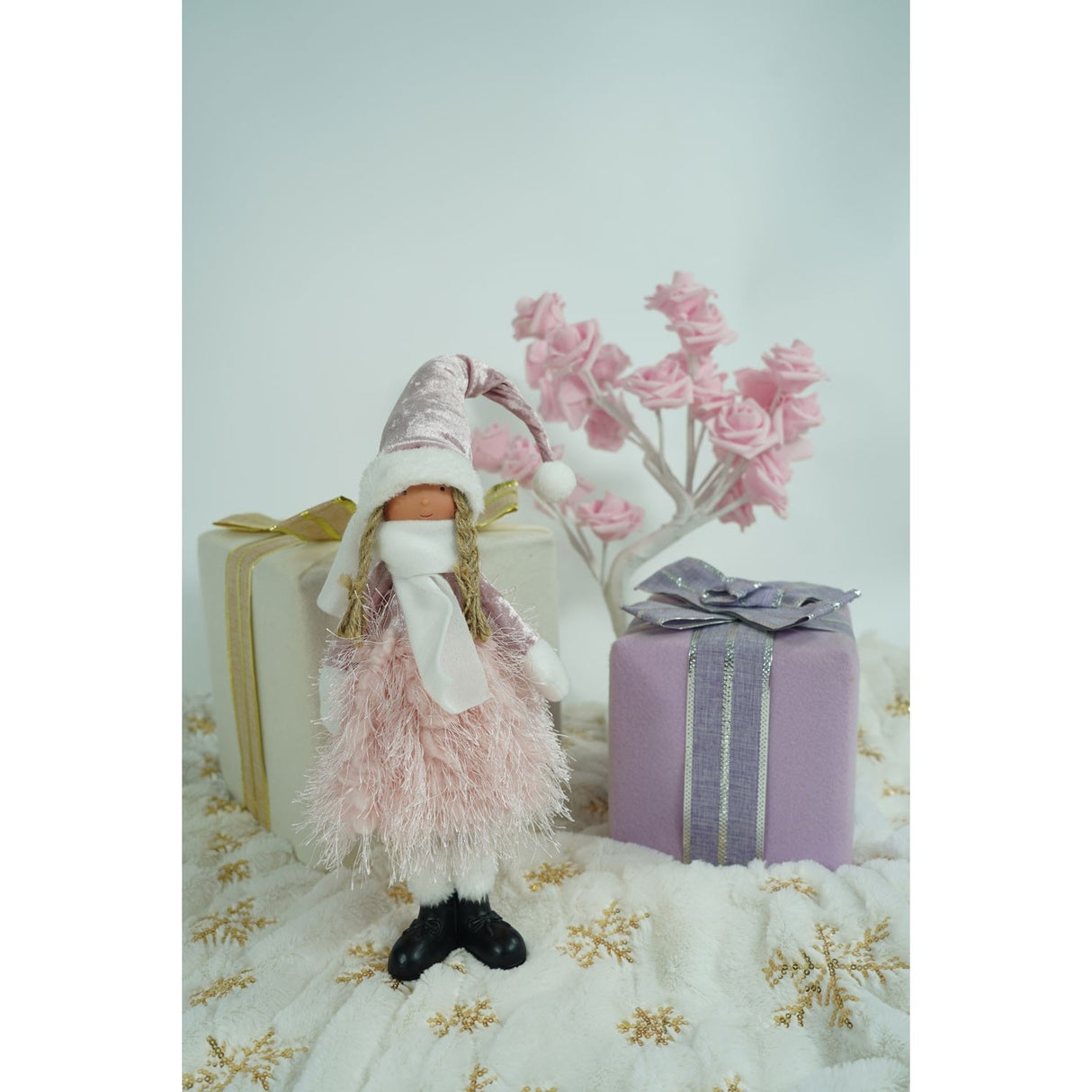 Ornament de Craciun papusa, Vivimall, roz/alb, textil, 44 cm - vivimall.ro