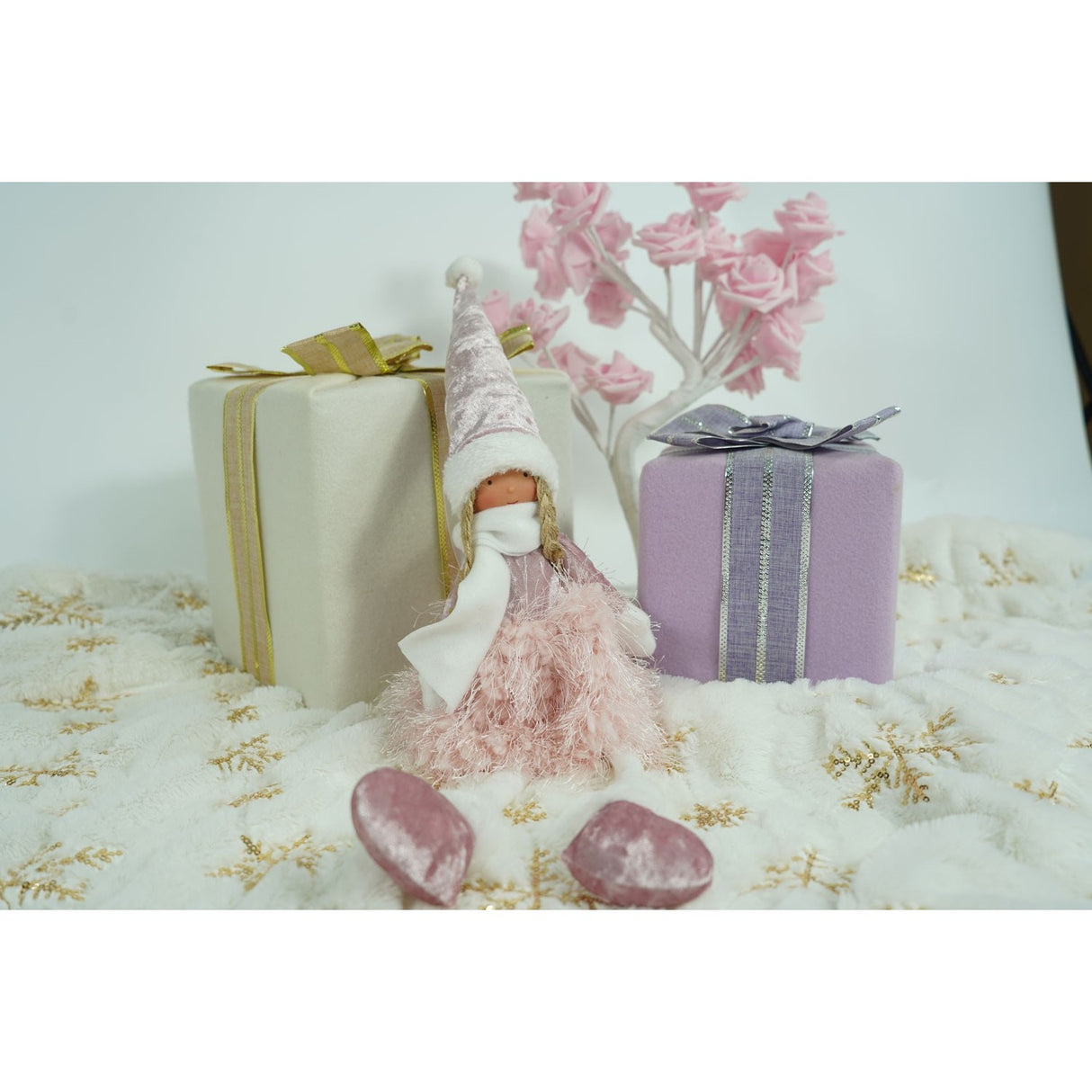 Ornament de Craciun papusa, Vivimall, roz/alb, textil, 50 cm - vivimall.ro