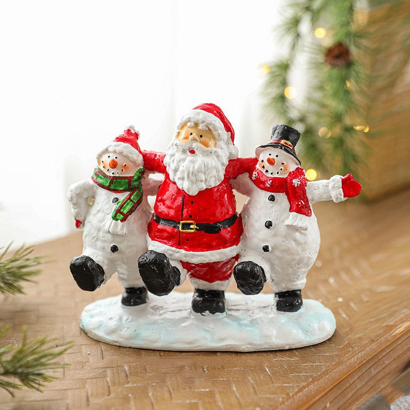 Ornament Decoratiune de Craciun, Flippy, Decoratiune Mica pentru Craciun din Rasina, Model Mos Craciun cu Oameni de Zapada, 16 x 18 x 8 cm, Rosu Alb - vivimall.ro