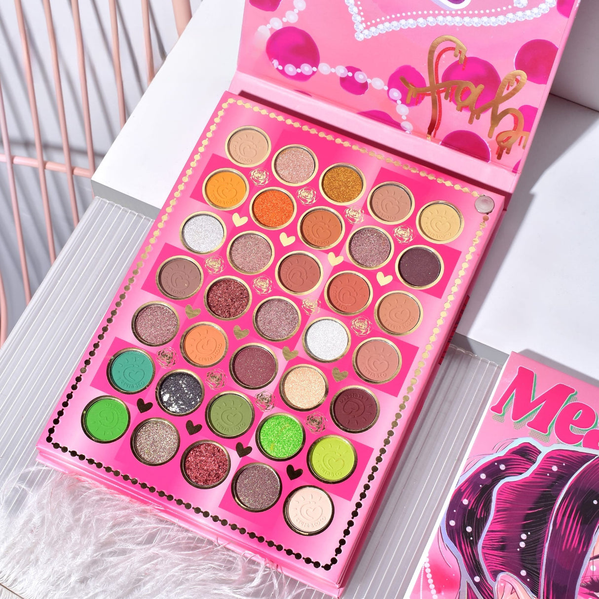 Trusa de Machiaj, KEVIN & COCO, Mean Girl Rose, Fard de Pleoape, Iluminator, Blush Cremos, 97 culori, 21 x 15.7 x 2.4 cm - vivimall.ro