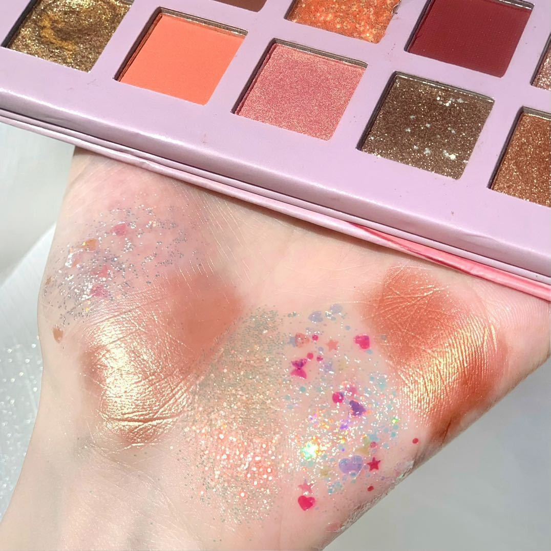 Sminkkészlet, szemhéjfesték paletta 42 pigmentált színnel