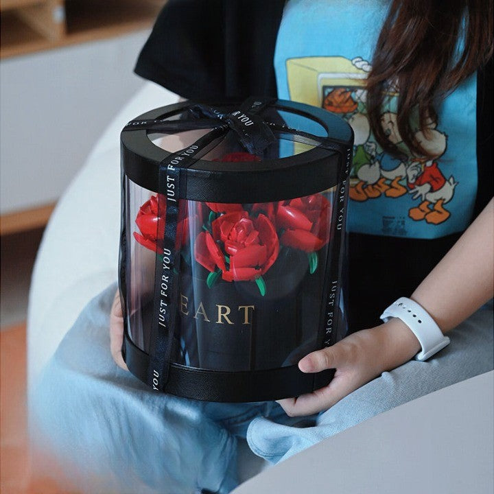 Set de Constructie Trandafiri, Vivimall, 20.5x19.5cm, Buchet de Trandafiri Rosii in Cutie Neagra - vivimall.ro