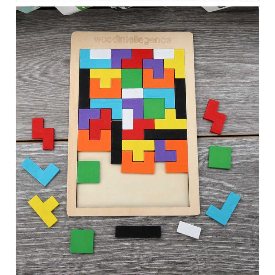Puzzle din lemn tip Tetris Montessori, 40 piese multicolor, vedere frontală a tablei complete, 26.5x17.7 cm