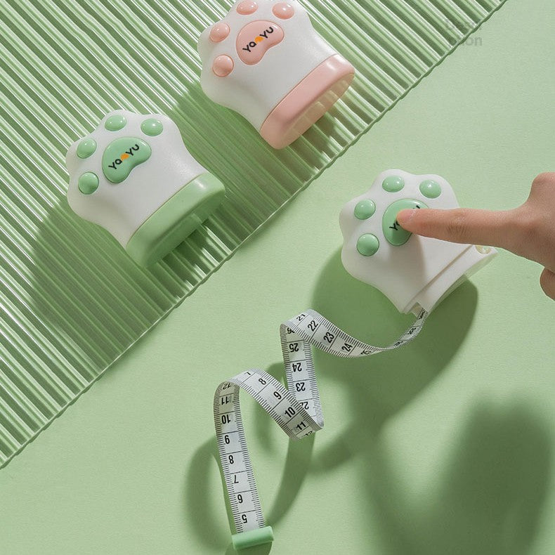 Ruleta Portabila, Vivimall, Ruleta mini pentru Copii, Model Labuta de Pisica, cu Prindere, pentru Masurat Diametrul, 5.5 x 6.5 cm, Banda 1.5m, Verde - vivimall.ro