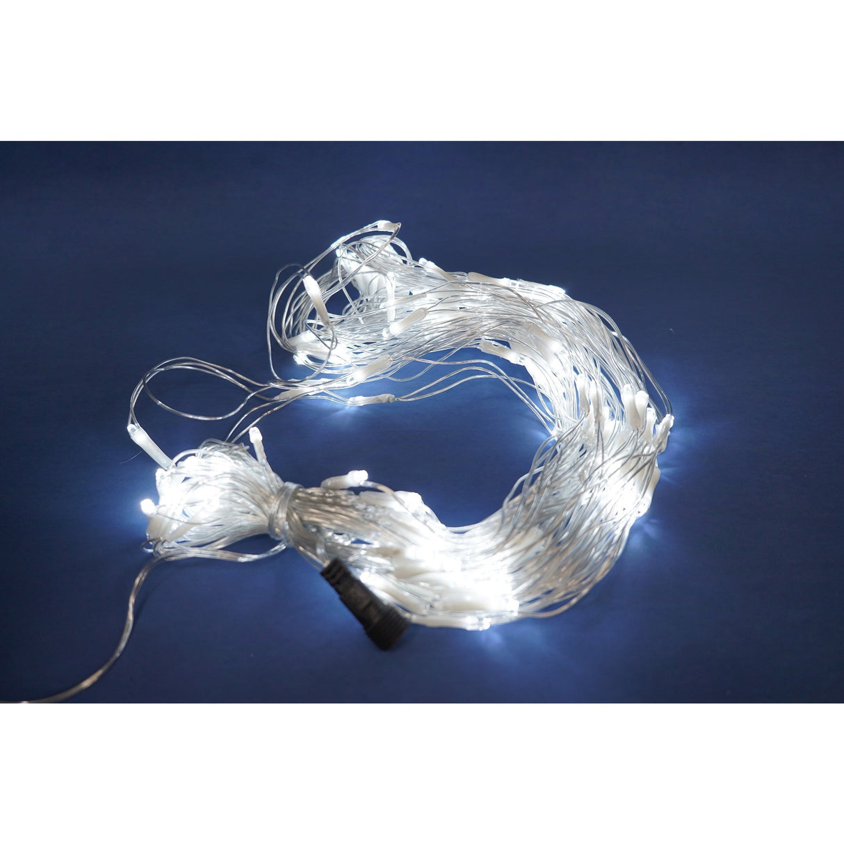 Sectiune Instalatie de Craciun Vivimall, Tip Plasa, 160 LED-uri, 3 m x 1 m, 8 jocuri de lumini, Interconectabila, Fir transparent, Alb rece - vivimall.ro