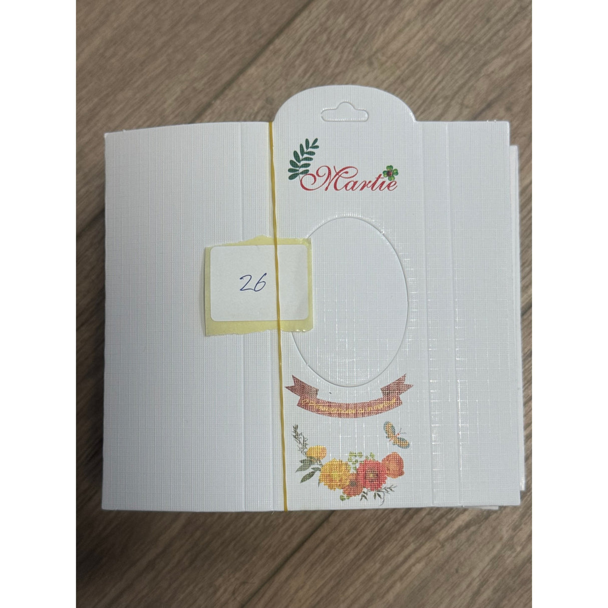 Set 100 ambalaje carton pentru mărțișoare model Floricele, cutii broșe goale gata de personalizat, vedere frontală