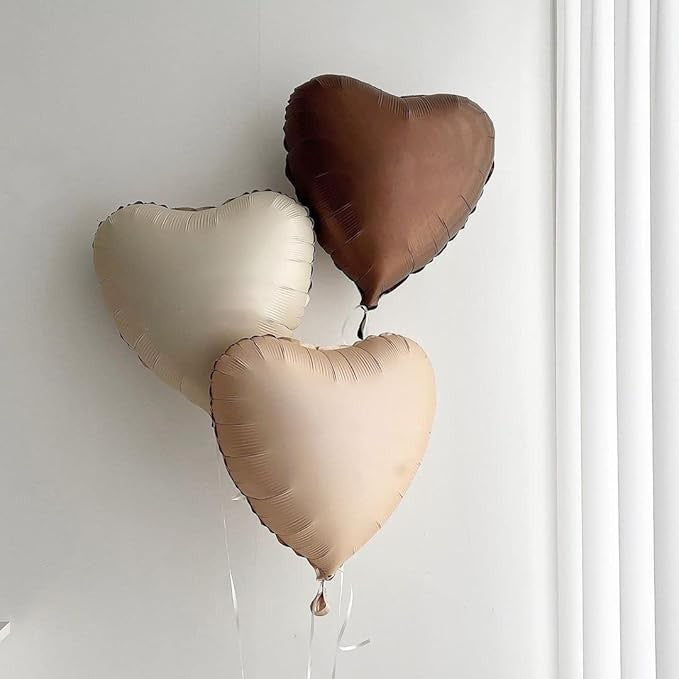 Set 3 Baloane din Folie Metalizata, Vivimall, Figurine Inimi, Tema Ziua Indragostitilor, 45 cm, Ambalaj Individual, Pai Inclus, Umflare cu Aer sau Heliu, Crem/Maro - vivimall.ro