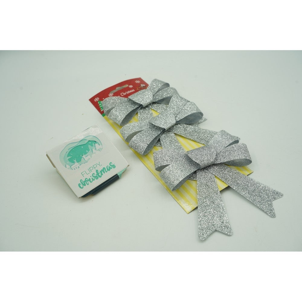 Set 3 fundite pentru brad, Argintii, cu sclipici, 10 x 11 cm, din poliester, Vivimall - vivimall.ro