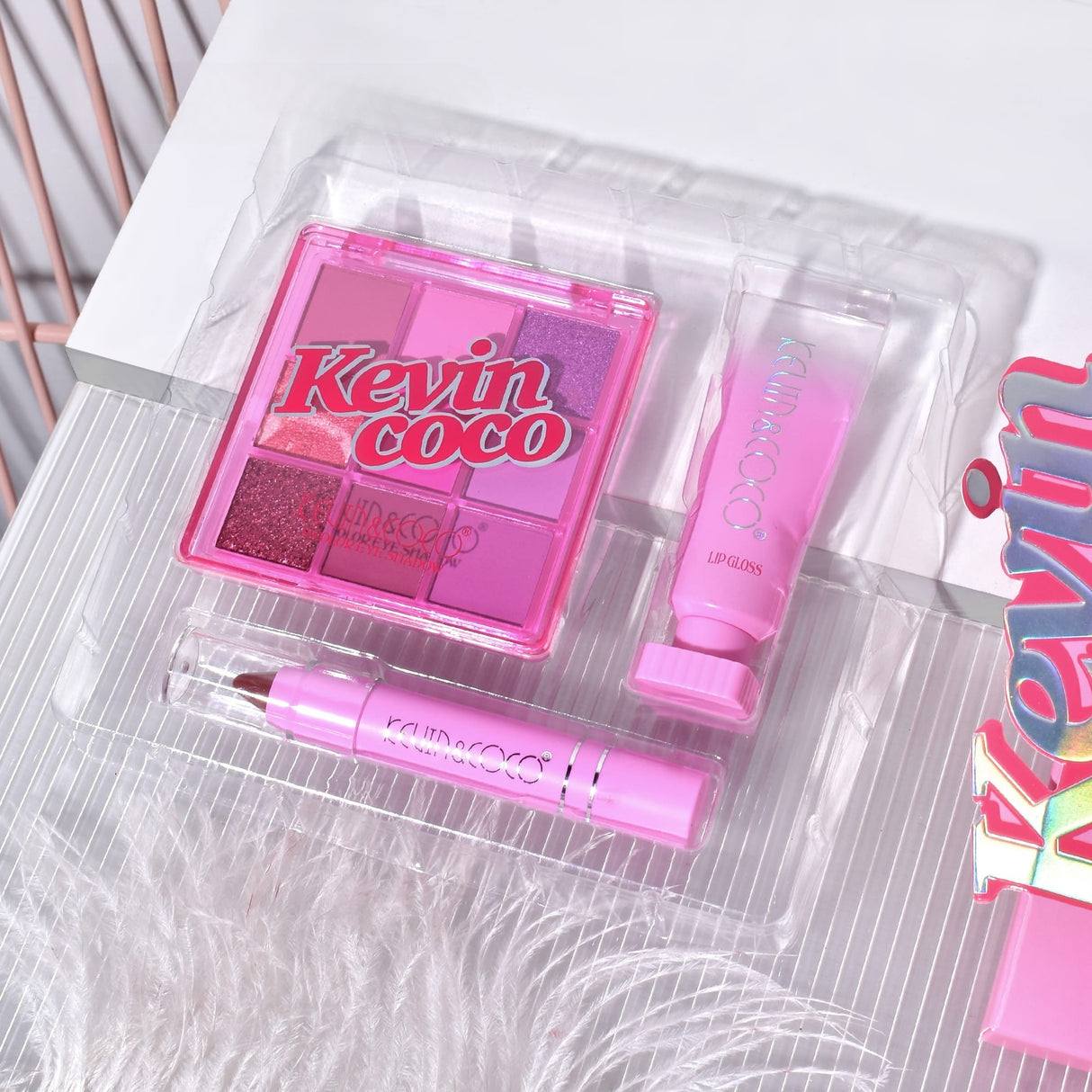 Set 3 Produse de Machiaj, KEVIN & COCO, Pink Ice Star, 9 culori, 15.5 x 13 x 3.4 cm - vivimall.ro