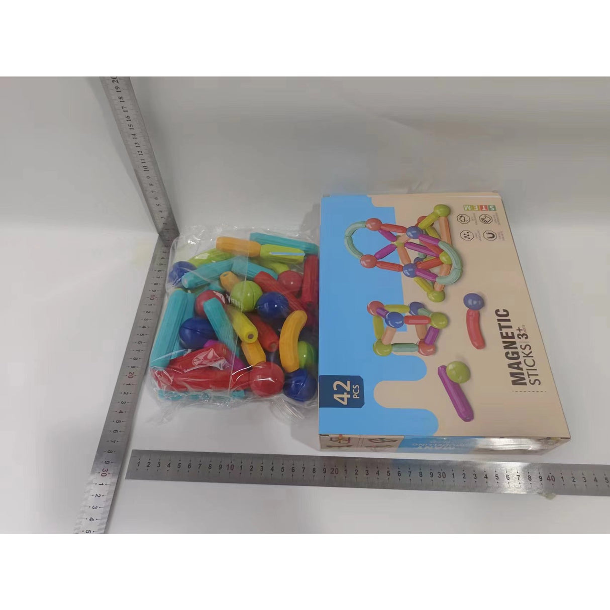 Set 36 piese magnetice de constructie, Flippy, Forme geometrice, Multicolor