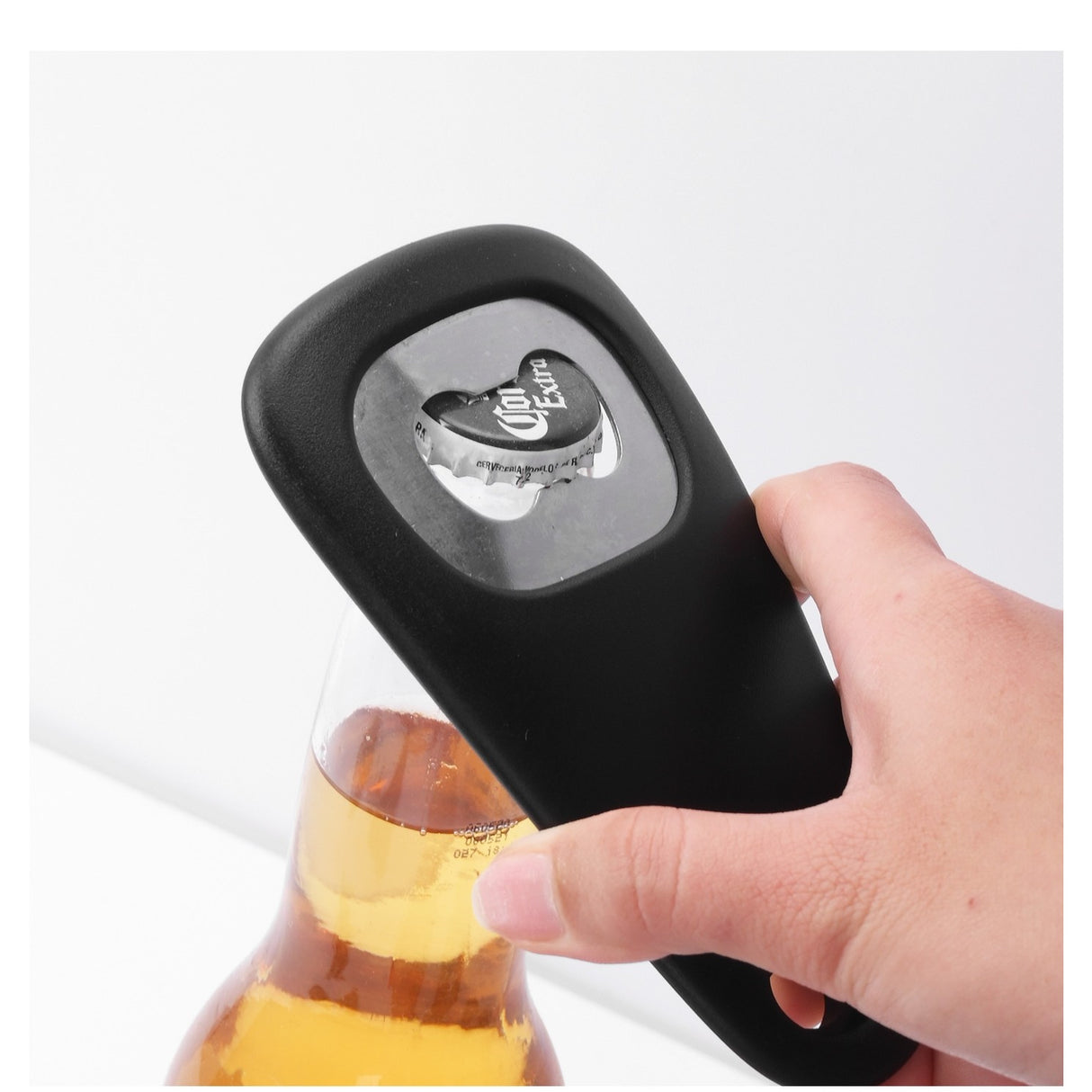 Set 6 in 1 mini ustensile bucatarie Vivimall, taietor pizza, cutit, curatator, razatoare, desfacator, presa usturoi, manere din ABS, lame ascutite din otel inoxidabil, 7.1 x 12.9 x 4.8 cm, negru - vivimall.ro