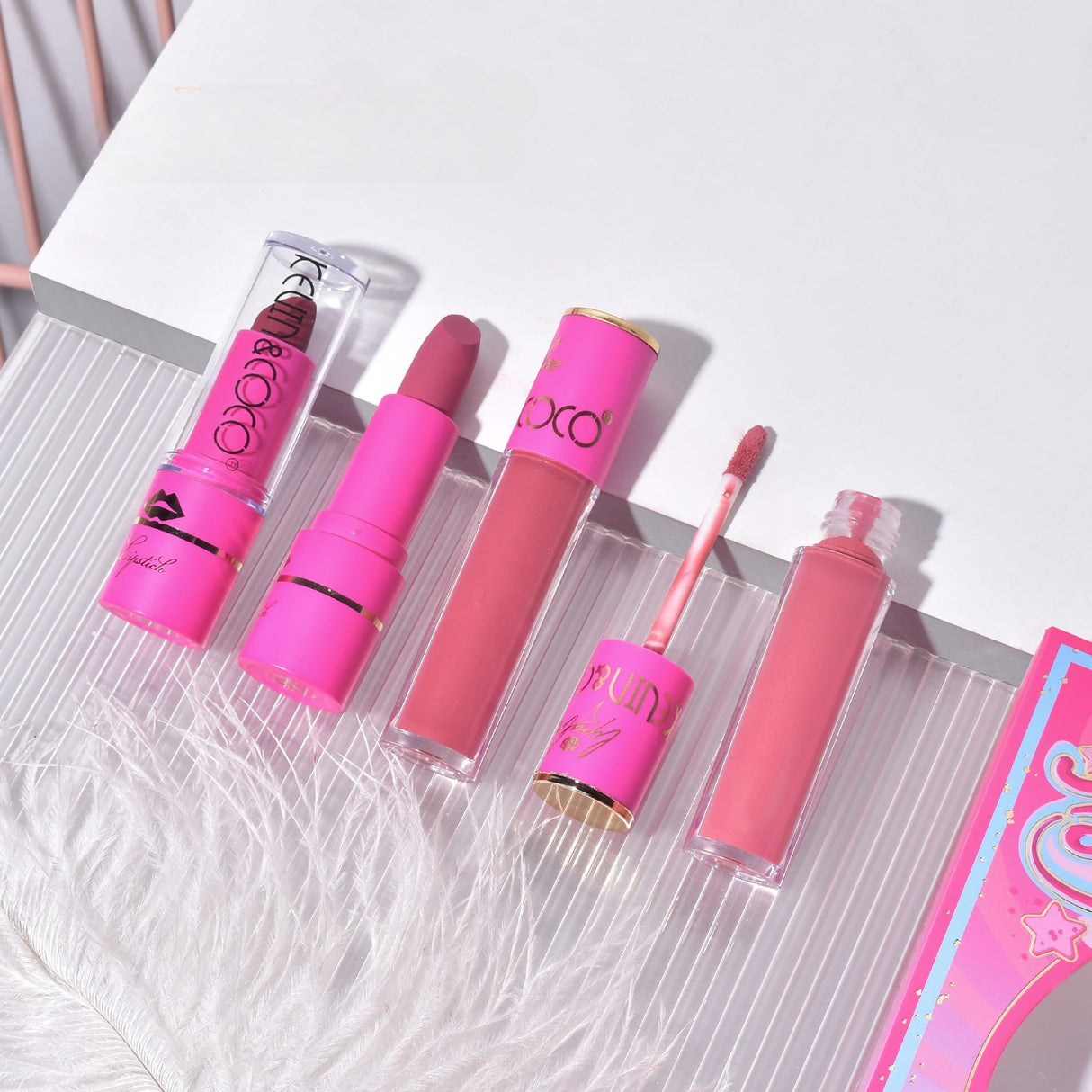 Set 6 Produse de Machiaj, KEVIN & COCO, Pink Bear, 16.2 x 16 x 2.5 cm