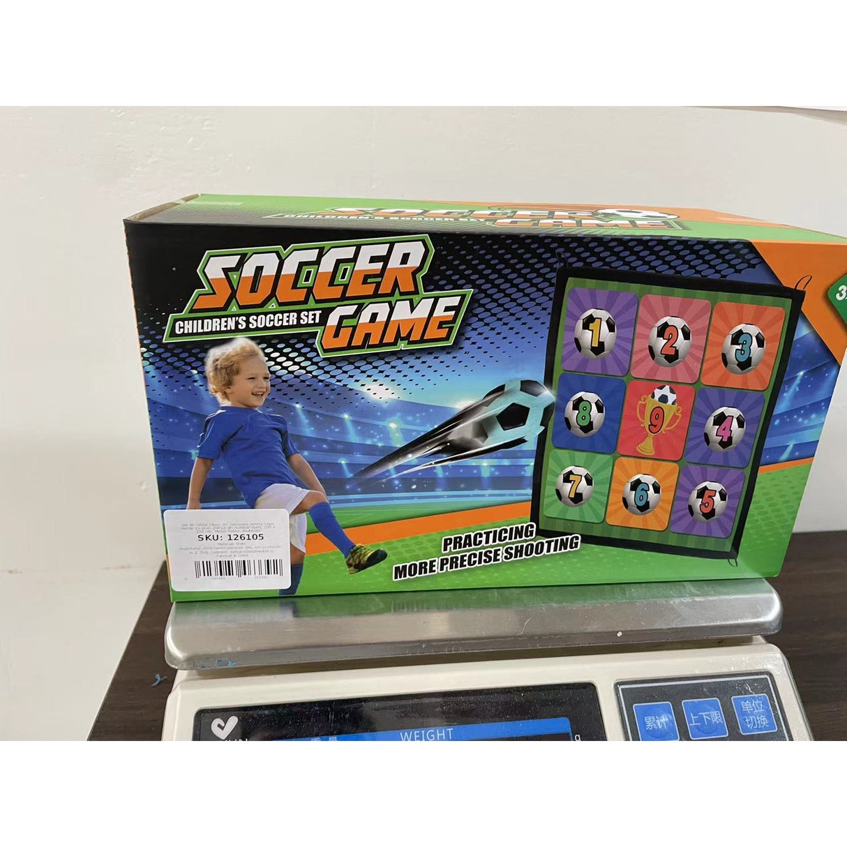 Set de Fotbal Vivimall, Joc Recreativ Pentru Copii, Minge cu Scai, Plansa din Material textil, 150 x 150 cm, Model Trofeu, Multicolor - vivimall.ro