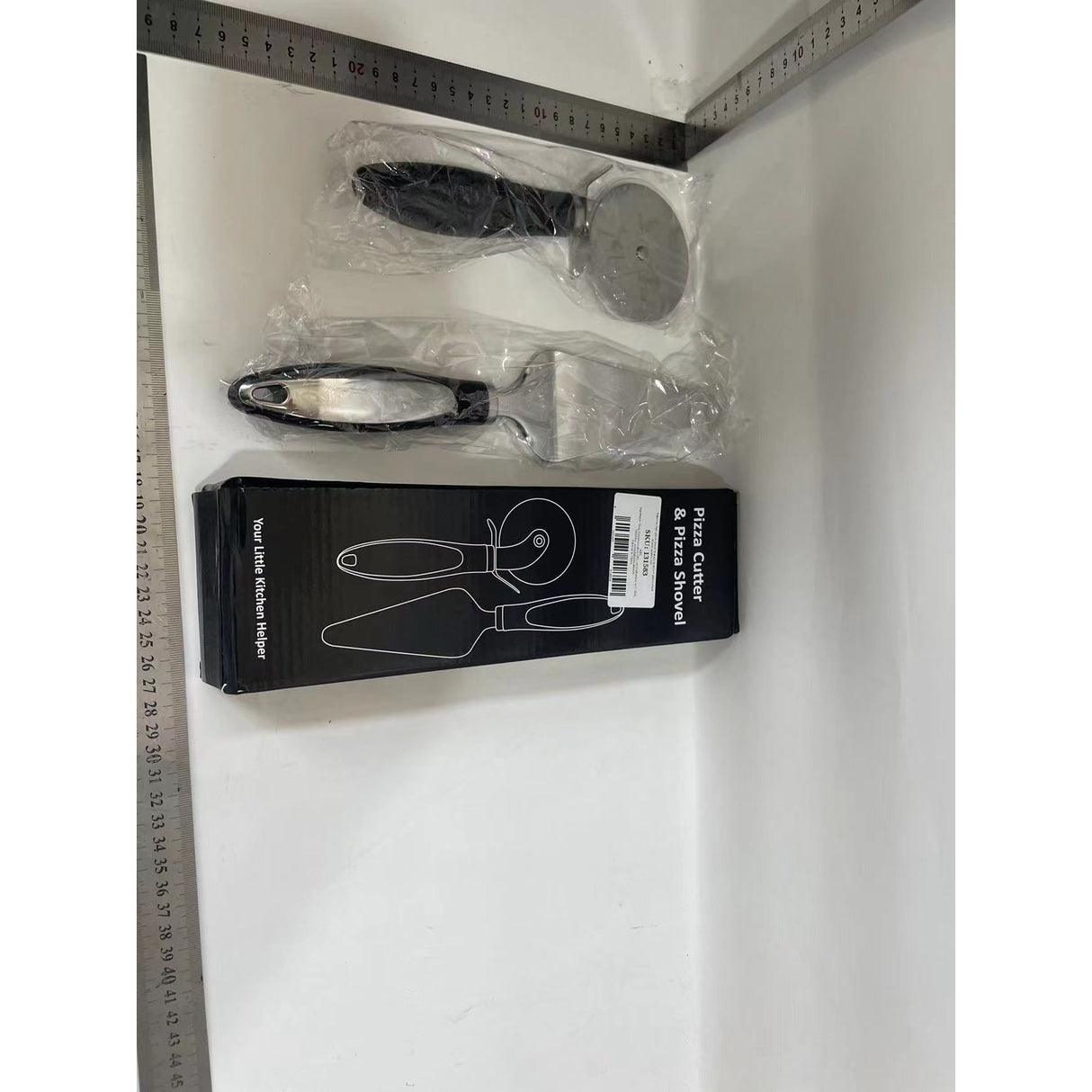 Feliator si Lopatica pentru Pizza, Vivimall, set din 2 ustensile, Otel Inoxidabil, Maner Antiderapant, 26.5 x 8 x 3 cm, Negru - vivimall.ro