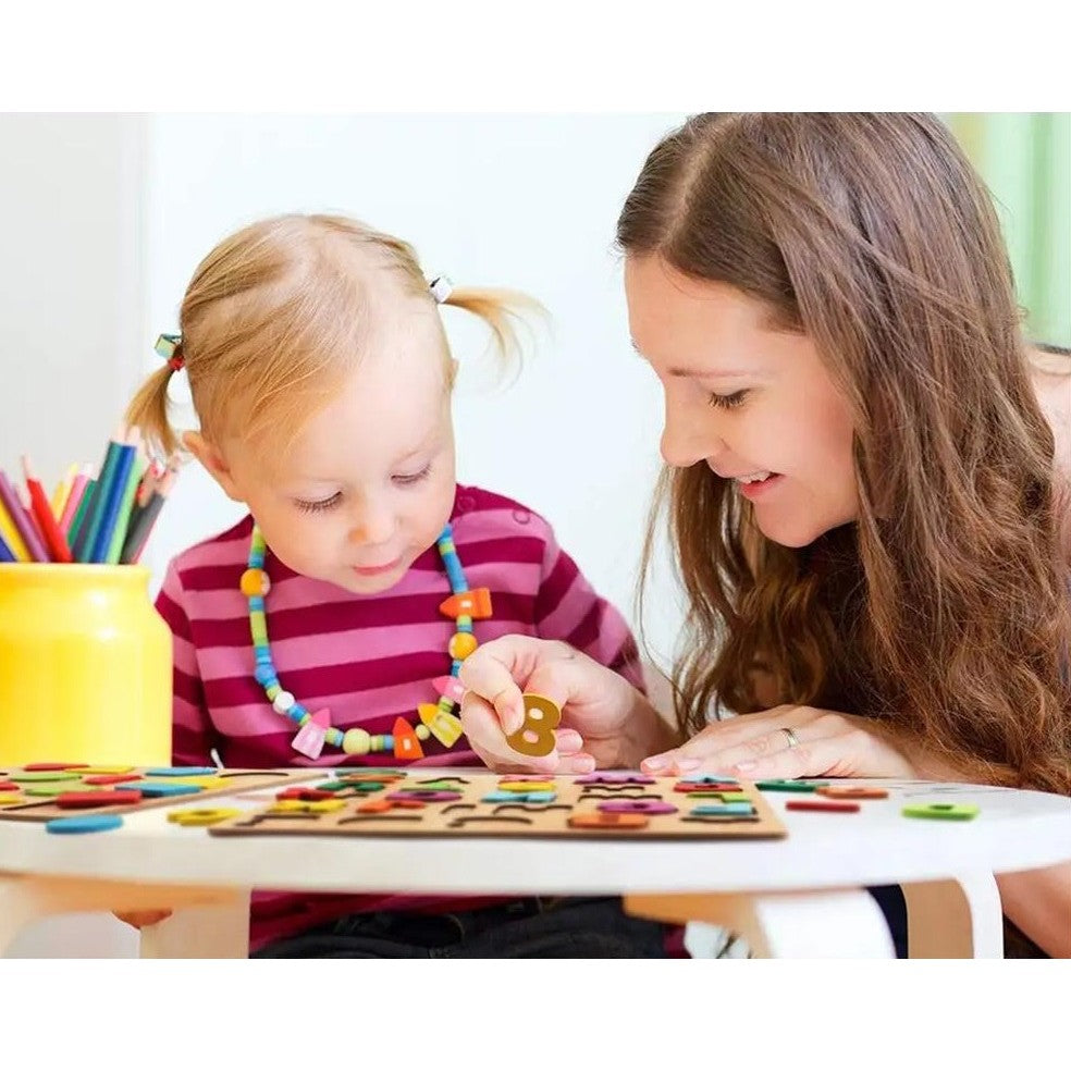 Montessori tábla, fa, kisgyermekkori nevelés ábécé, 26 fa betű, +18 hónapos kortól, vízbázisú festék