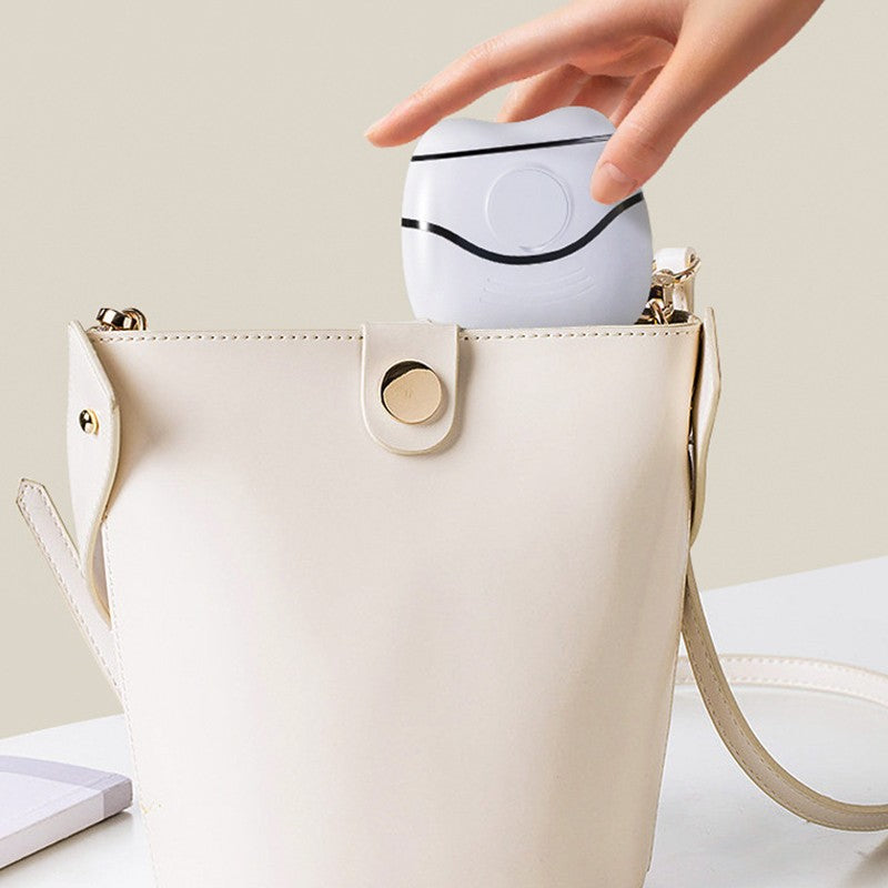 Unghiera Electrica, Vivimall, Aparat de Tuns Unghiile pentru Copii si Adulti, Portabila cu 2 Baterii AA, Zgomot redus 50 db, 7.4 x 7.3 x 3 cm, Alba - vivimall.ro