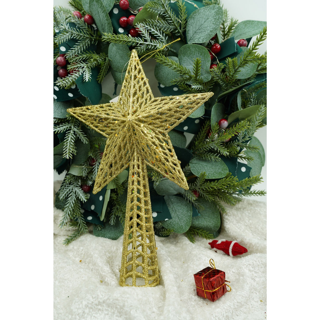 Varf decorativ de brad, Auriu, in forma de Stea, cu model decupat, din Plastic/Metal, 18 cm x 26 cm, Interior/Exterior, Vivimall - vivimall.ro