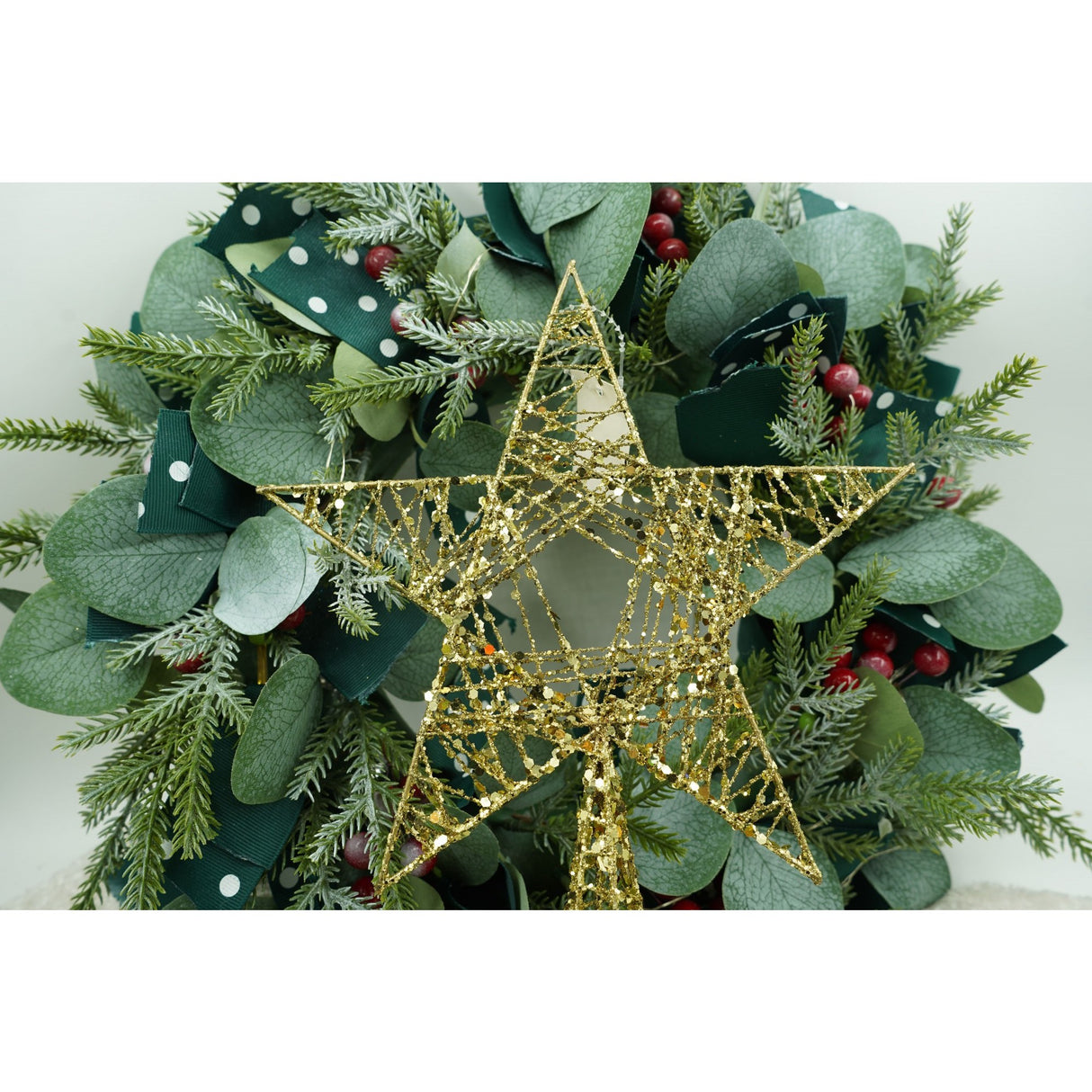 Varf decorativ de brad, Auriu, in forma de Stea, infasurata, din Plastic/Metal, 20 cm x 28 cm, Interior/Exterior, Vivimall - vivimall.ro