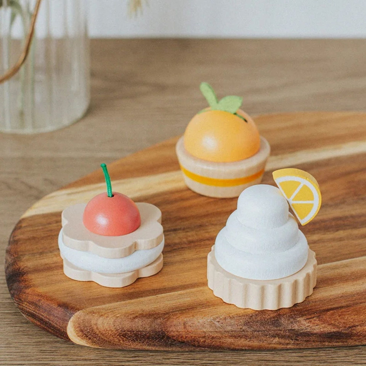 Jucarie Educativa Montessori din Lemn, Flippy, Set de Joaca Interactiv, Model Royal Tea cu Margarete si Prajituri, Dezvolta Motricitatea si Abilitatile Sociale, 3ani+, Multicolor - vivimall.ro