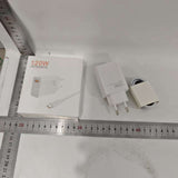 Cablu USB-A la USB-C de 1 metru inclus în setul încărcătorului Super Charge 120W, vedere laterală
