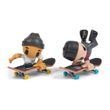 TECH DECH SK8 CREW PACHET 2 SETURI PLACA SI FIGURINA 9.6CM SAPCA NEAGRA SI CASCA NEAGRA