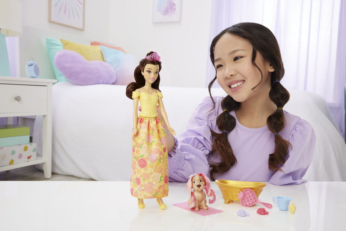 DISNEY PRINCESS PAPUSA BELLA CU CATEL SI ACCESORII