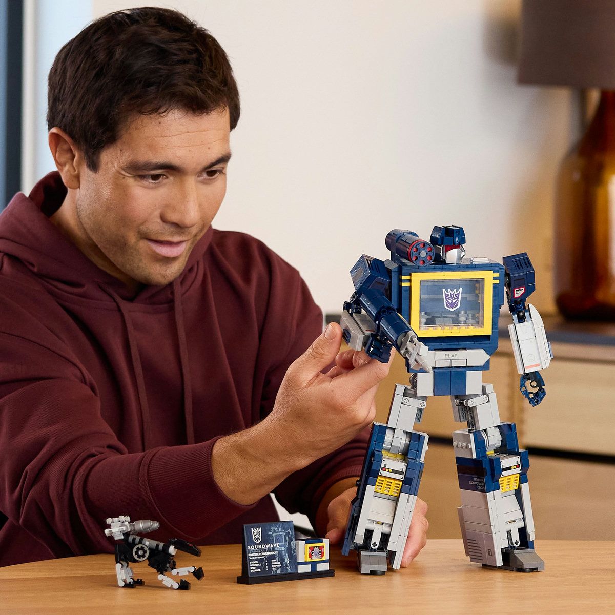 LEGO ICONS TRANSFORMERS SOUNDWAVE 10358