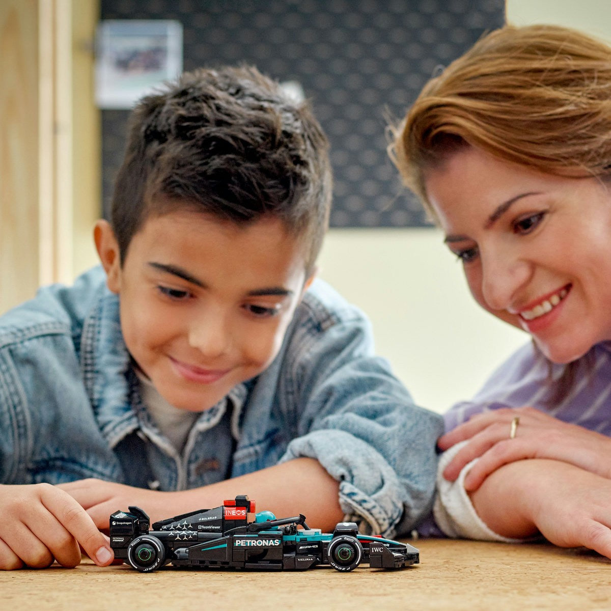 LEGO SPEED CHAMPIONS MASINA DE CURSE F1 MERCEDES AMG W15 77244