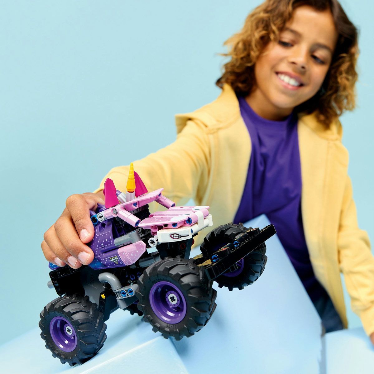 LEGO TECHNIC MONSTER JAM SPARKLE SMASH CU MOTOR CU ARC 42220
