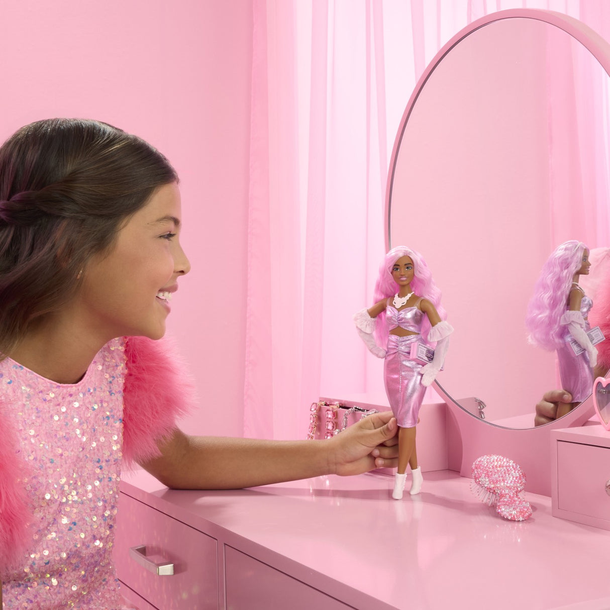 BARBIE DELUXE STYLE PAPUSA BARBIE CU PAR MOV