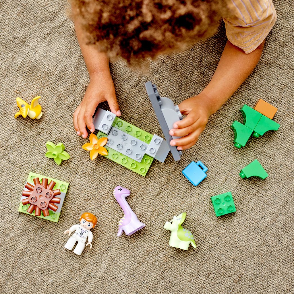 LEGO DUPLO INCUBATORUL PENTRU DINOZAURI 10938