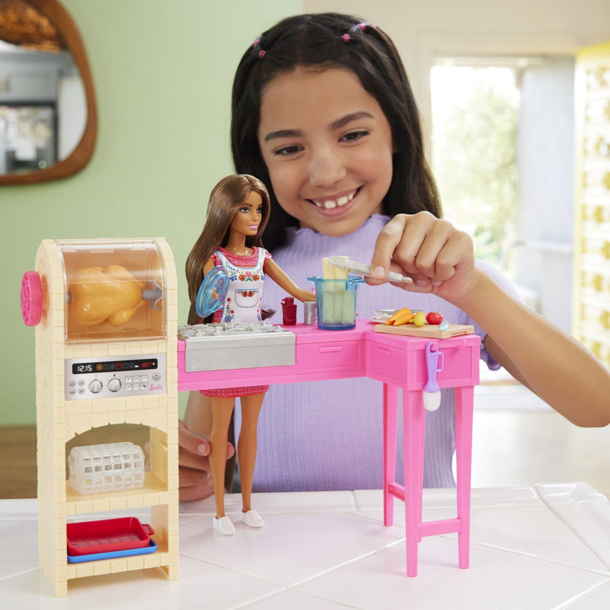 BARBIE SI TERESA RETETA PENTRU PRIETENIE SET PAPUSA TERESA SI BUCATARIE CU ACCESORII