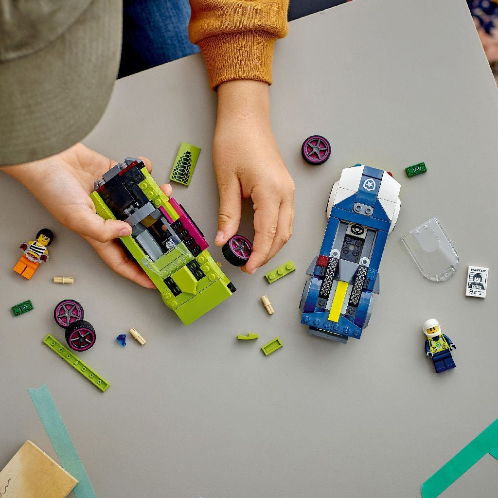 LEGO CITY URMARIRE CU MASINA DE POLITIE SI MASINA PUTERNICA 60415