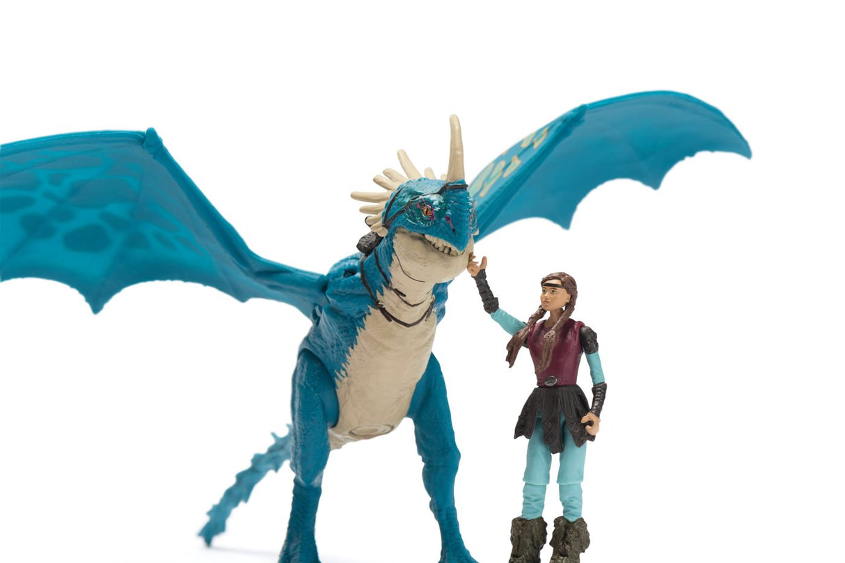 CUM SA ITI DRESEZI DRAGONUL SET DRAGON DEADLY NADDER SI FIGURINA VIKING ASTRID