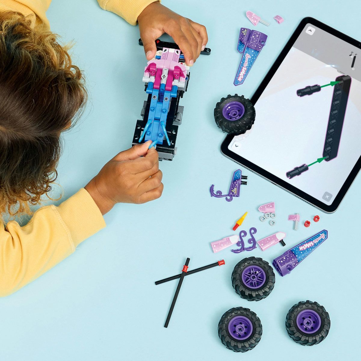LEGO TECHNIC MONSTER JAM SPARKLE SMASH CU MOTOR CU ARC 42220