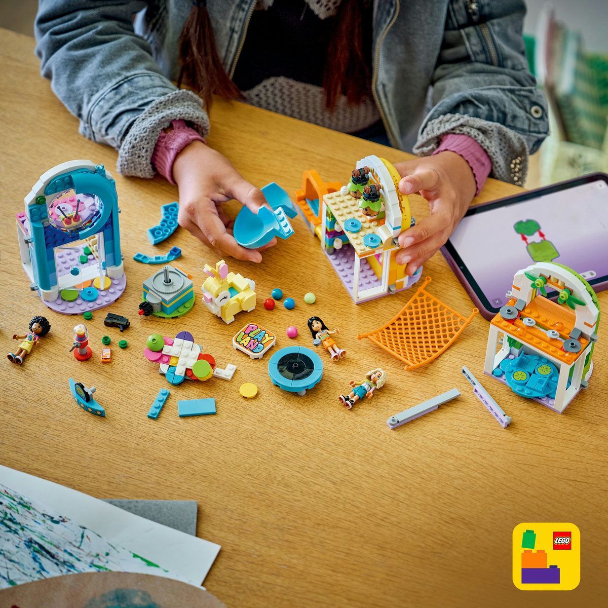 LEGO FRIENDS LOC DE JOACA LA INTERIOR 42686