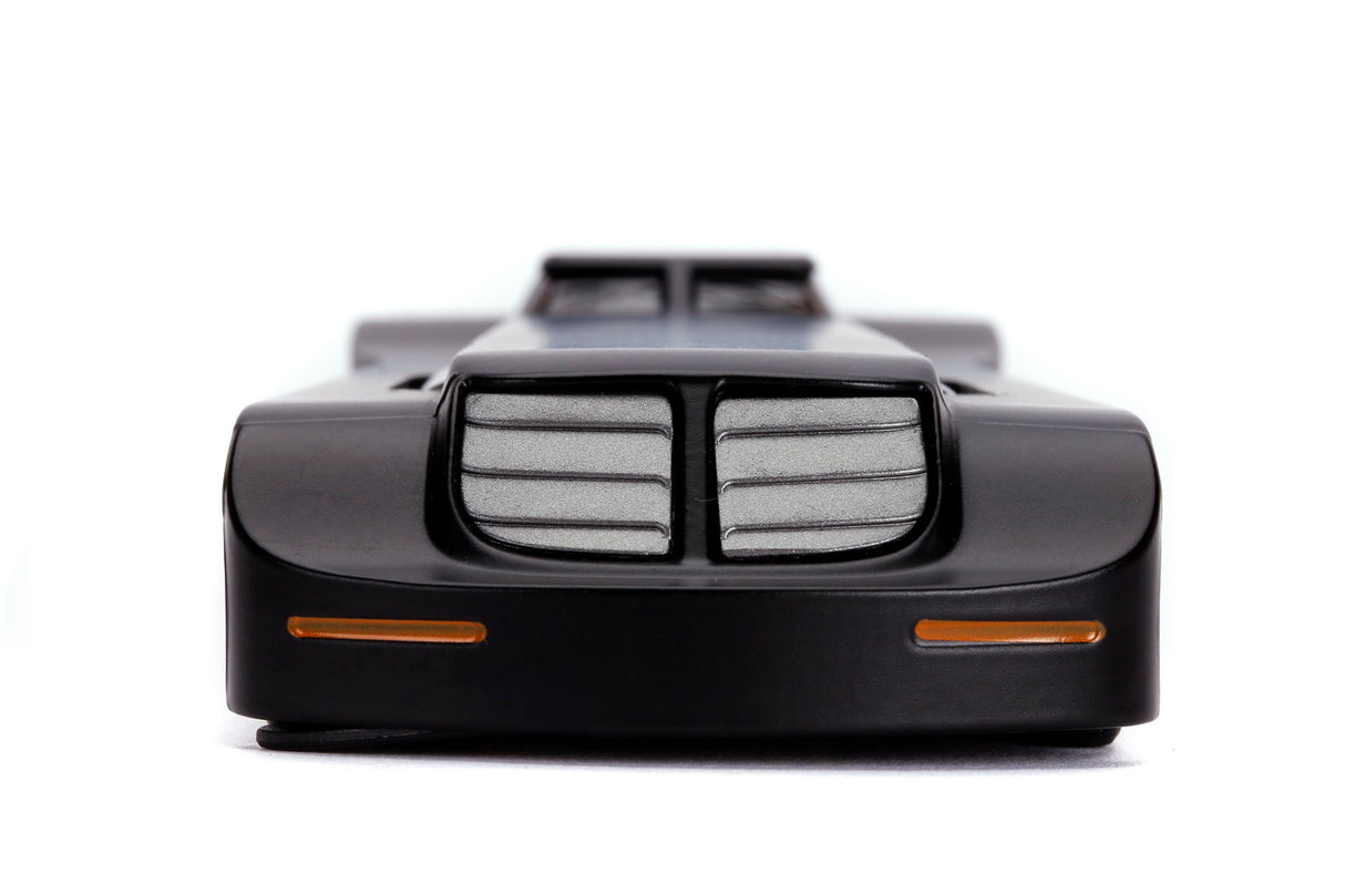 BATMAN MASINA BATMOBILE CU FIGURINA 1:32