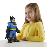 FISHER PRICE IMAGINEXT DC SUPER FRIENDS FIGURINA BATMAN XL CU COSTUM ALBASTRU